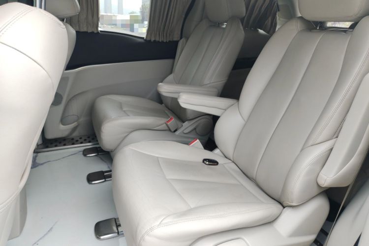 Used Buick GL8 2022 Land Cruiser Executive Class 652T Comfort Model