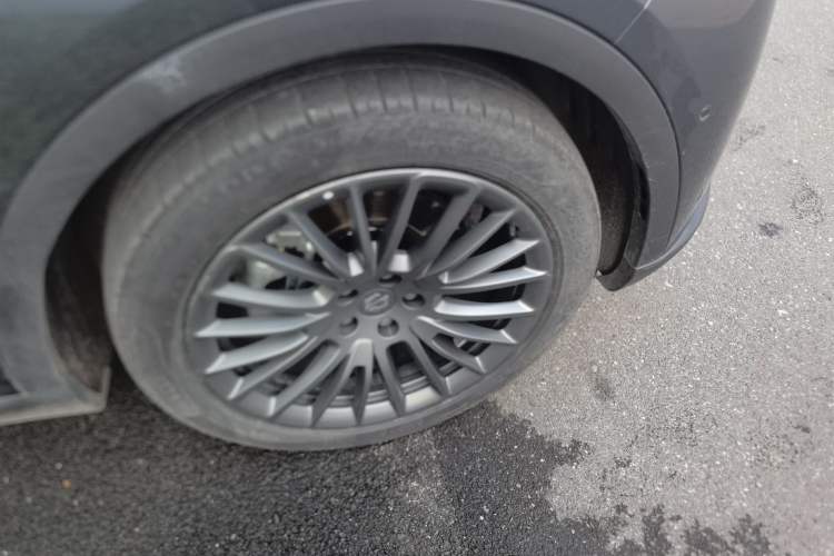 Used Leapmotor C11 2023 Pure Electric 500 Smart Edition Right Front Wheel Hub