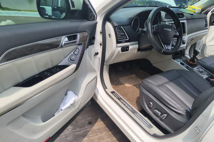 Used Haval H6 Coupe 2015 Blue Label 2.0T Manual Two-Wheel-Drive Elite Model