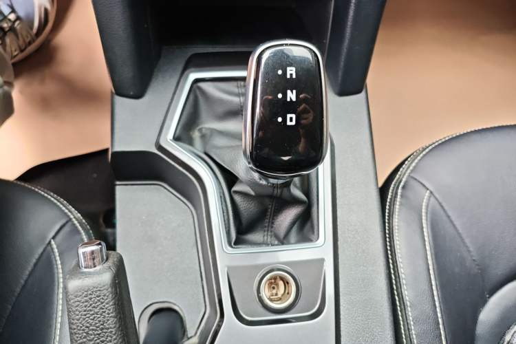 Used JMC Yuhu EV 2022 4x2 LX JX1032PSEF5BEV Gear Lever