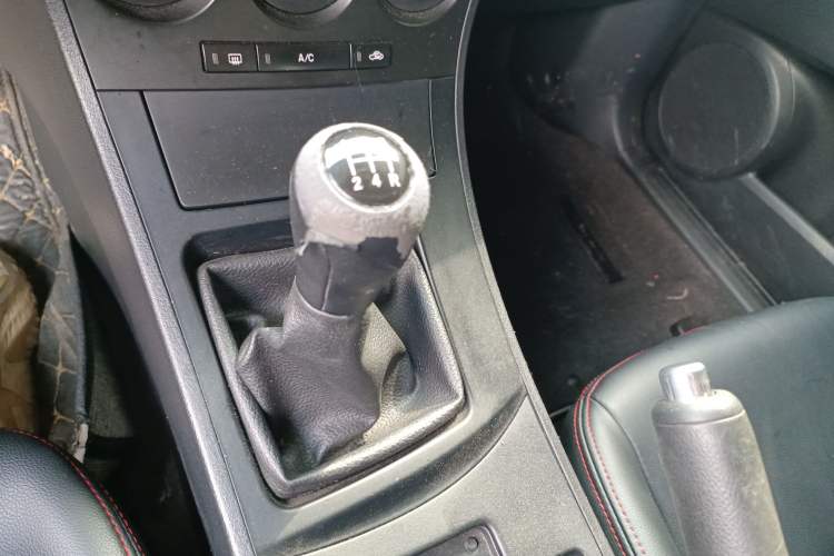 Used Mazda Mazda 3 2013 Sedan 1.6L Manual Elite Model