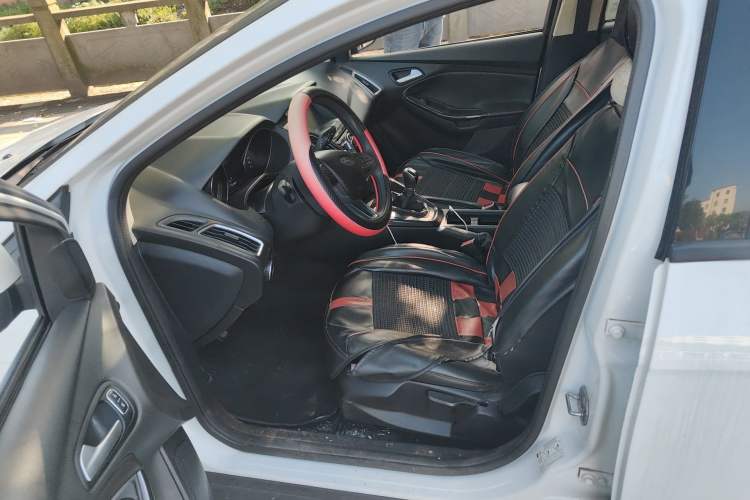 Used Ford Focus 2018 Two-Door Classic EcoBoost 125 Manual - Supercharged Style SmartDrive Edition