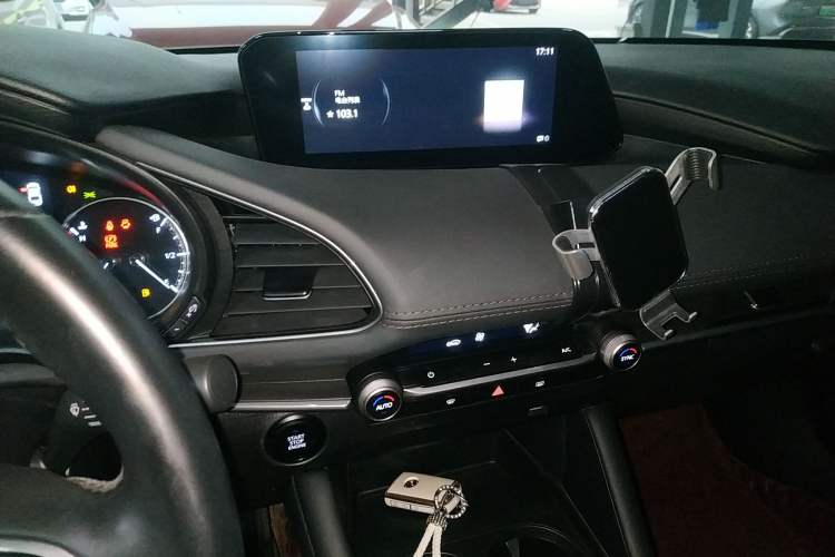 Used Mazda Mazda 3 Axela 2020 1.5L Automatic Luxury Version
