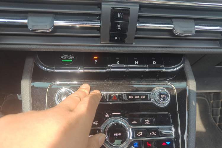 Used Lincoln Corsair 2021 2.0T Two-Wheel-Drive Luxury Edition