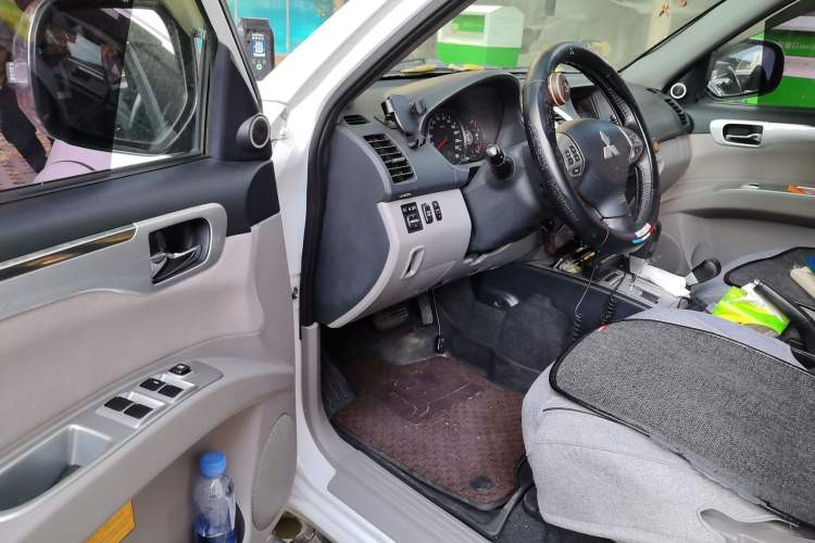 Used Mitsubishi Pajero Sport 2013 3.0L Automatic 4x4 Executive Edition