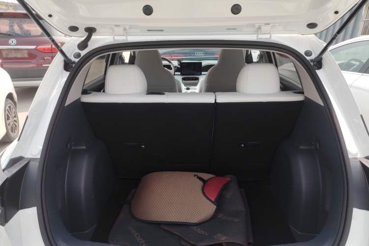 Used Geely Galaxy Geome 2025 310km Youth Edition Trunk