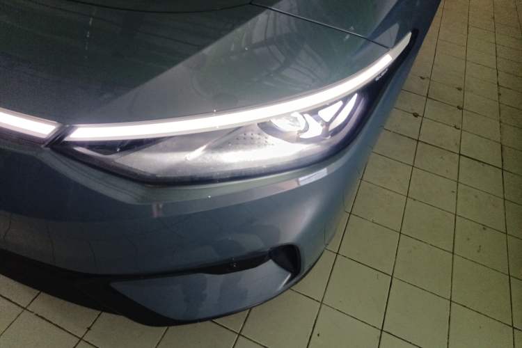 Used Volkswagen ID.7 VIZZION 2024 AIR model Left Front Headlight