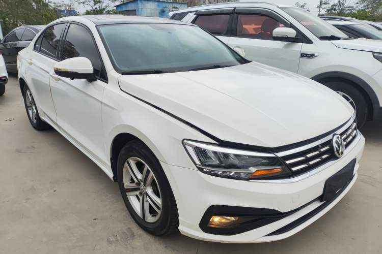 Used Volkswagen Lamando 2021 230TSI DSG Fashion Edition Front Right 45 Deg