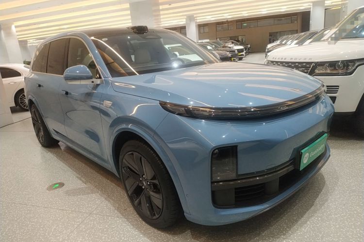 Used Li Auto L9 2022 Max model Front Right 45 Deg