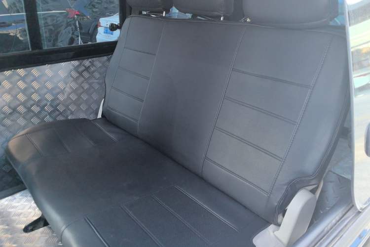 Used FORTHING Lingzhi 2023 M5 1.6L Practical Model 5 Seats
