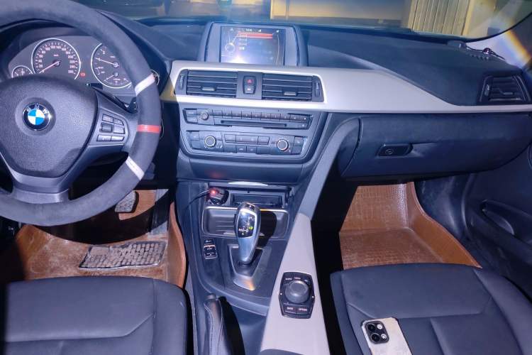 Used BMW 3 Series 2014 320i Active Edition
