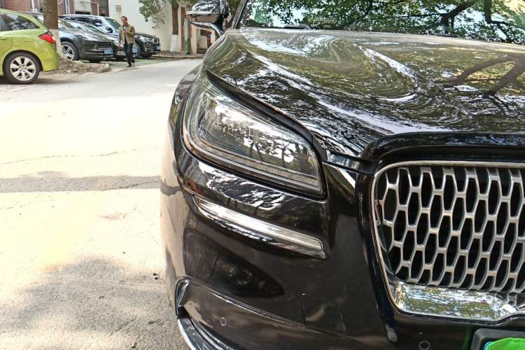 Used Lincoln Corsair 2022 2.0T Two-Wheel Drive Luxury Edition Right Front Headlight