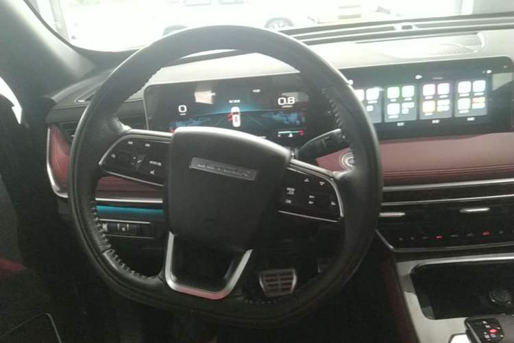 Used JETOUR X70 PLUS 2023 1.5T DCT Brave PLUS 7-Seater
