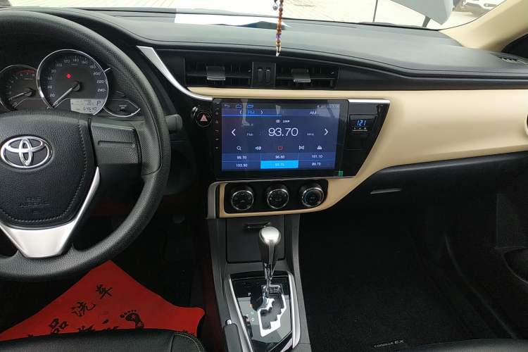 Used Toyota Corolla 2017 Revised Version 1.2T S-CVT GL Audio And AC Panel