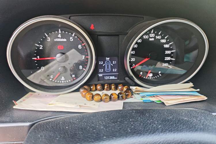 Used Haval H6 2016 Upgraded Model 1.5T Manual Two-Wheel Drive Elite Version Odometer Close Up