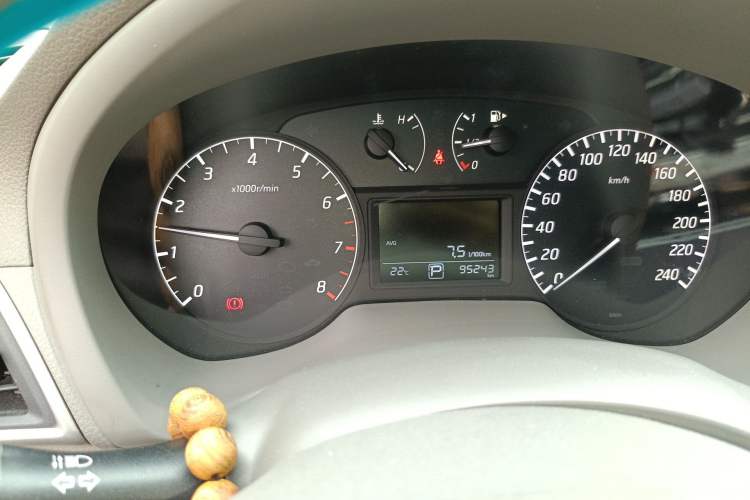 Used Nissan Sylphy 2014 1.6XV CVT Deluxe Edition
