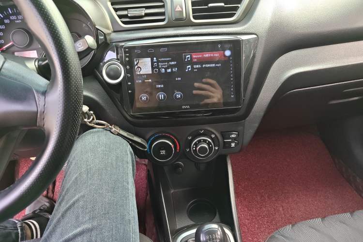 Used Kia K2 2012 Sedan 1.4L MT GLS Commemorative Edition
