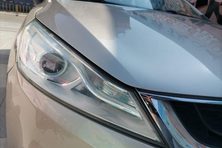 Used Geely Auto Emgrand GS 2016 Elegant Edition 1.8L Automatic LingShang Model Right Front Headlight