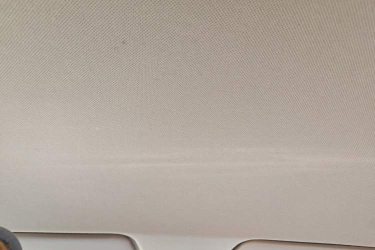 Used Baojun 730 2016 Revised Version 1.5L Manual Standard Model 5 Seats Headliner