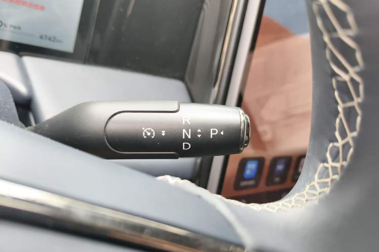 Used GAC Trumpchi Xiangwang M8 2025 Kunkun Series Ultra First-Class Cabin Gear Lever