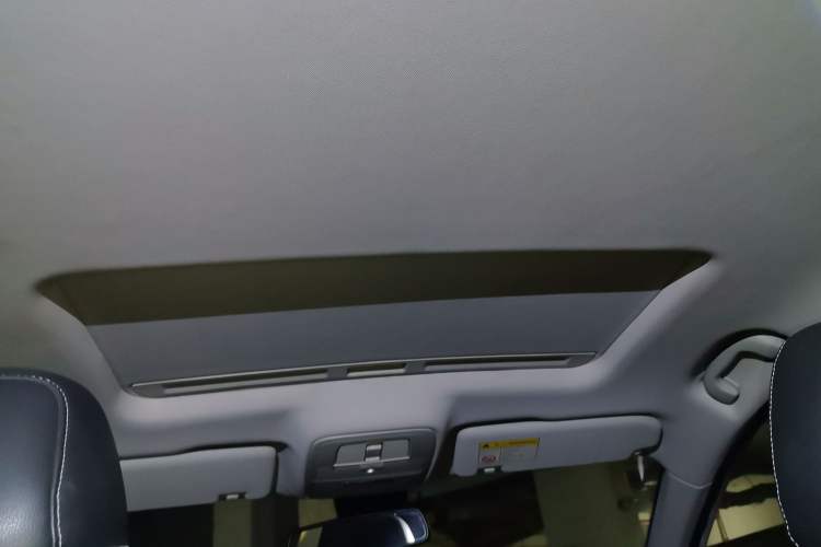 Used Roewe i6 2018 20T Automatic Internet ZhiZun Edition