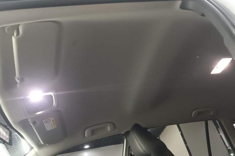 Used Toyota FRONTLANDER 2023 2.0L CVT Elite Edition
