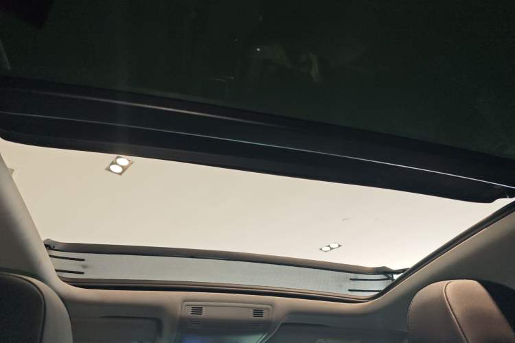 Used Volkswagen Sagitar 2021 280TSI DSG Comfort Connect Edition Headliner