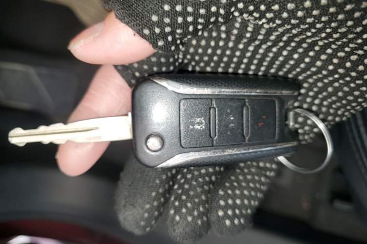 Used Venucia T70 2015 2.0L CVT Smart Edition
