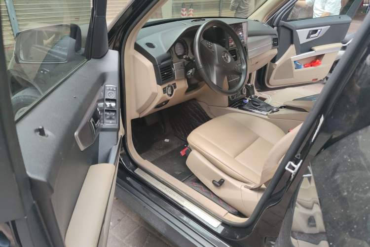 Used Mercedes-Benz GLK-Class 2011 GLK 300 4MATIC Luxury Model
