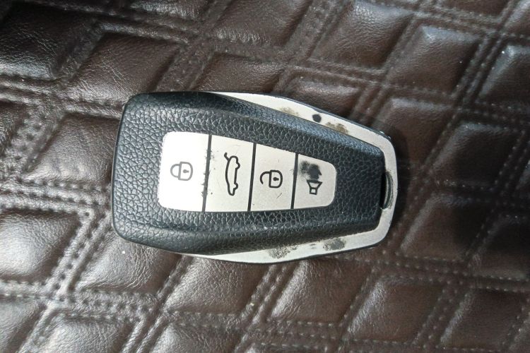 Used Geely Auto Emgrand GL 2019 1.8L DCT Elite Smart Edition Vehicle Key