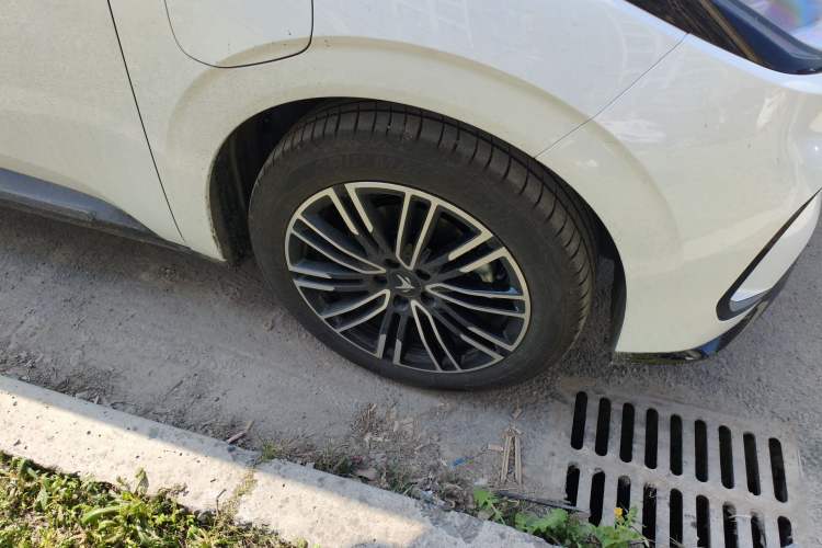 Used ARCFOX T1 2025 Model 425 PLUS