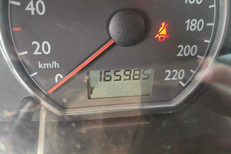 Used Volkswagen Polo 2011 Jingqu 1.6L Manual - Real Cool Edition