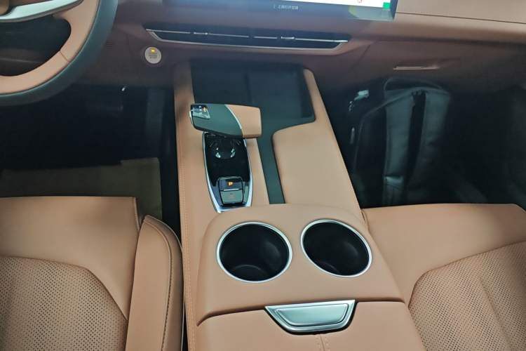 Used Changan UNI-Z New Energy 2025 Model, Smart New Blue Whale 125km Battleship+ Version
