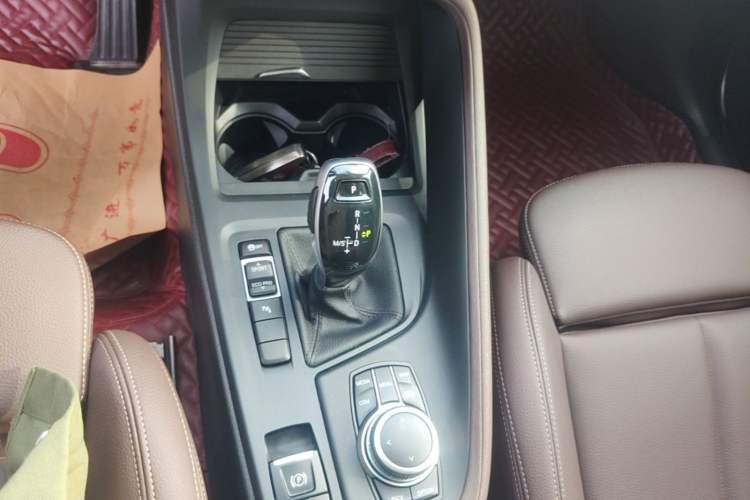 Used BMW X1 2022 sDrive25Li Leading Model Gear Lever