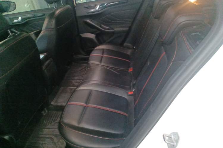 Used Ford Focus 2022 Hatchback EcoBoost 180 Automatic ST Line
