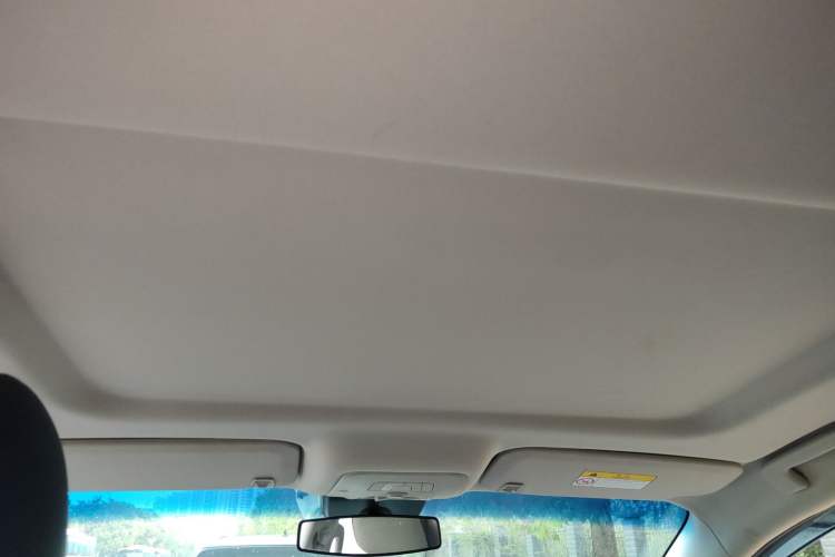 Used Buick GL8 2023 Land Executive Class Comfort Model
