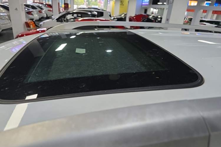 Used SWM X7 2019 1.5T automatic Comfort version 7 seats Roof