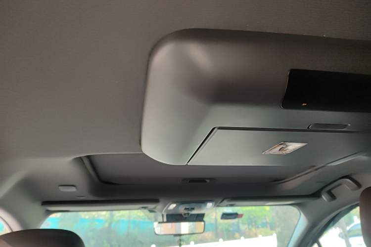 Used Toyota Sienna 2021 2.5L Hybrid Platinum Edition
