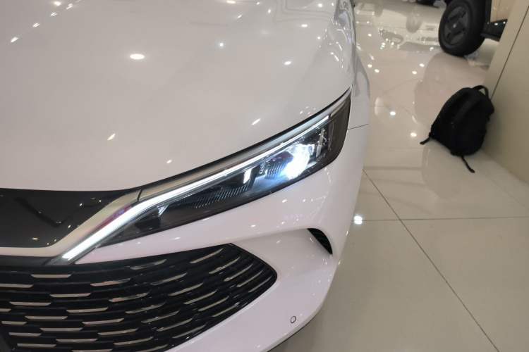 Used BYD Qin L 2024 DM-i 120KM Excellence Model