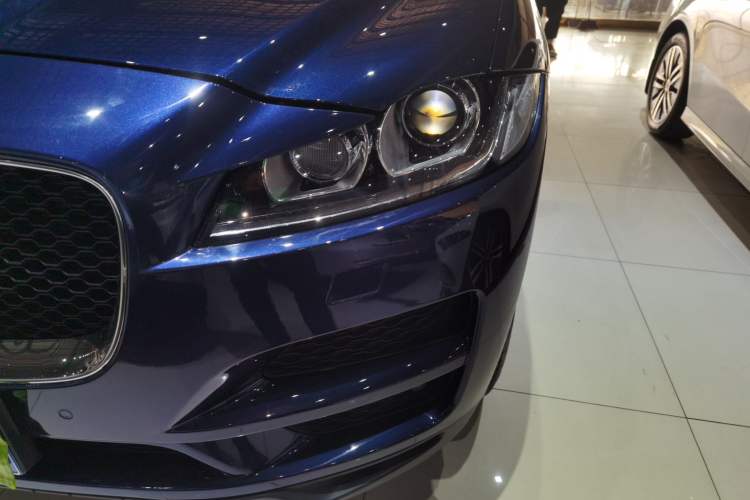 Used Jaguar F-PACE 2018 2.0T Four-Wheel Drive Urban Luxury Edition