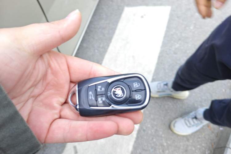 Used Buick GL8 2017 ES 28T Luxury Model China V Standard
