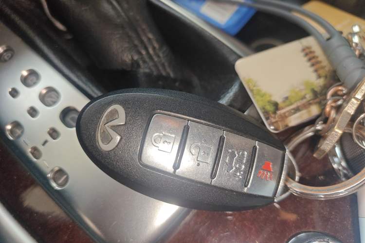 Used Infiniti Q70 2015 Q70L 2.5L Enjoyment Edition
