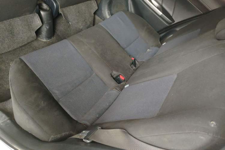 Used Toyota YARiS L Zhi Xuan 2015 1.5E Automatic Charm Edition