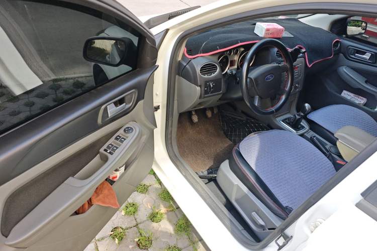 Used Ford Focus 2013 Hatchback Classic 1.8L Manual Base Model Driver Seat