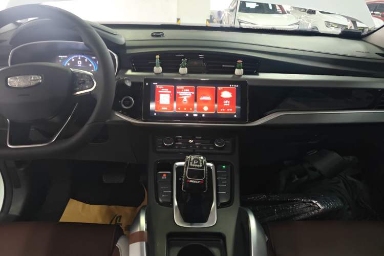 Used Geely Auto Emgrand X7 Sport 2022 1.8TD DCT Zhiya Trim