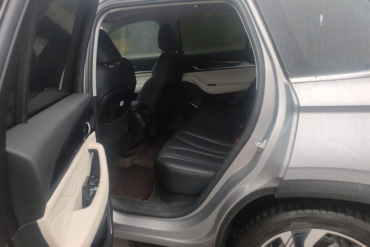 Used Geely Auto Monjaro L 2023 2.0TD High-Power Automatic Two-Wheel Drive Flagship Version
