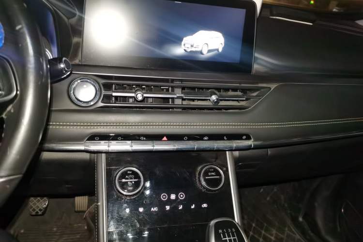 Used Chery Tiggo 8 2020 1.5 TCI Manual Special Edition 7-Seater Audio And AC Panel