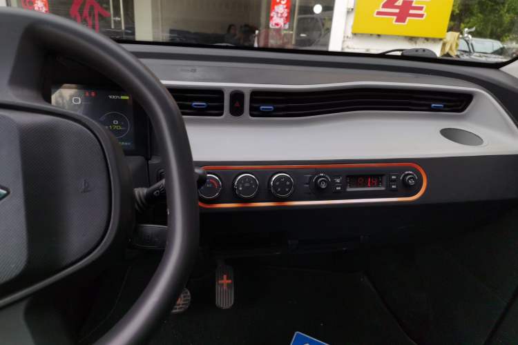 Used Wuling Hongguang MINIEV 2021 Macaron Premium Model – Lithium-NMC Audio And AC Panel