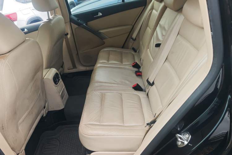 Used Volkswagen Tiguan 2012 1.8TSI Automatic Two-Wheel Drive Elite Edition Left Rear Seat