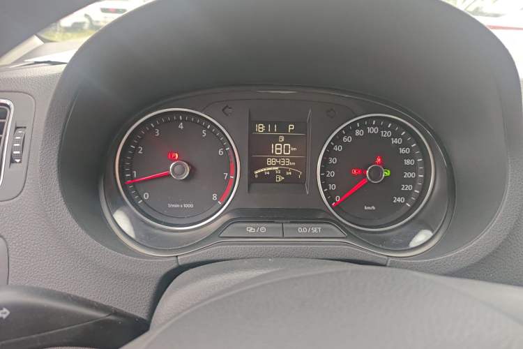 Used Volkswagen Polo 2014 1.6L Automatic Comfort Edition Instrument Cluster